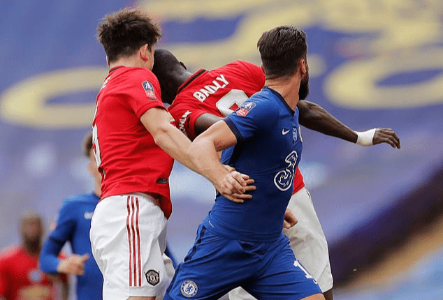 法兰克福关键时刻门线救险，志在足总杯名次提升，球迷炸锅，高层口径保持一致