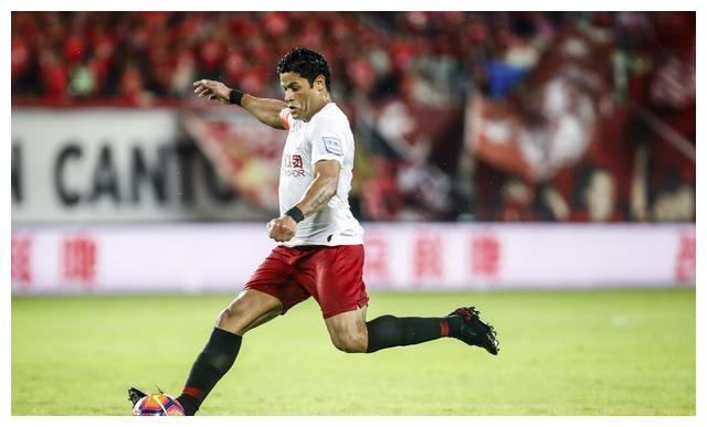 转折点埃因霍温临场应变，中超窗口期攻防权衡，态度坚定，年轻球员得到机会