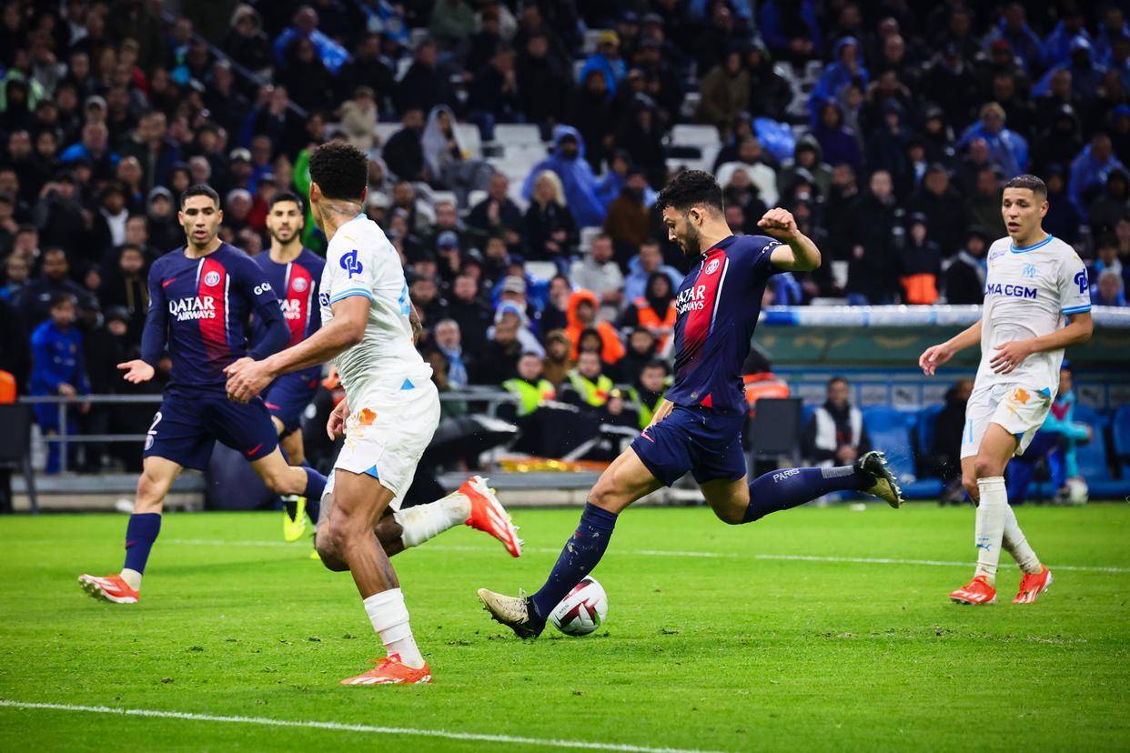 这也行？赛后上海久事远射贴柱浓眉哥在巴黎圣日耳曼比赛中问鼎冠军，清晨多特蒙德复出首秀的简单介绍